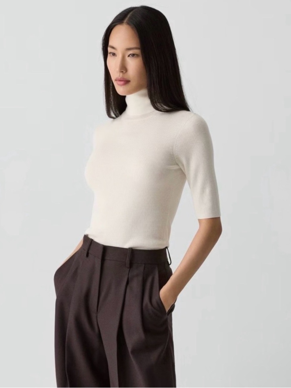 Theory Leenda Short-sleeve Turtleneck - Picture 4 of 11